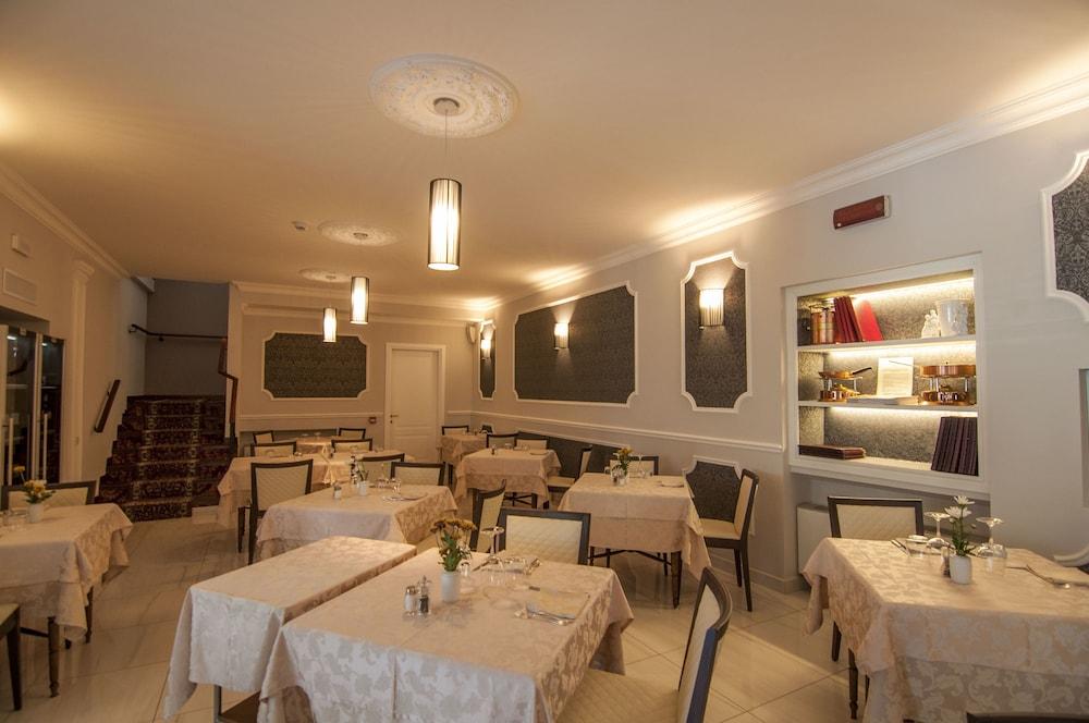 Hotel Flora Стреза Екстериор снимка