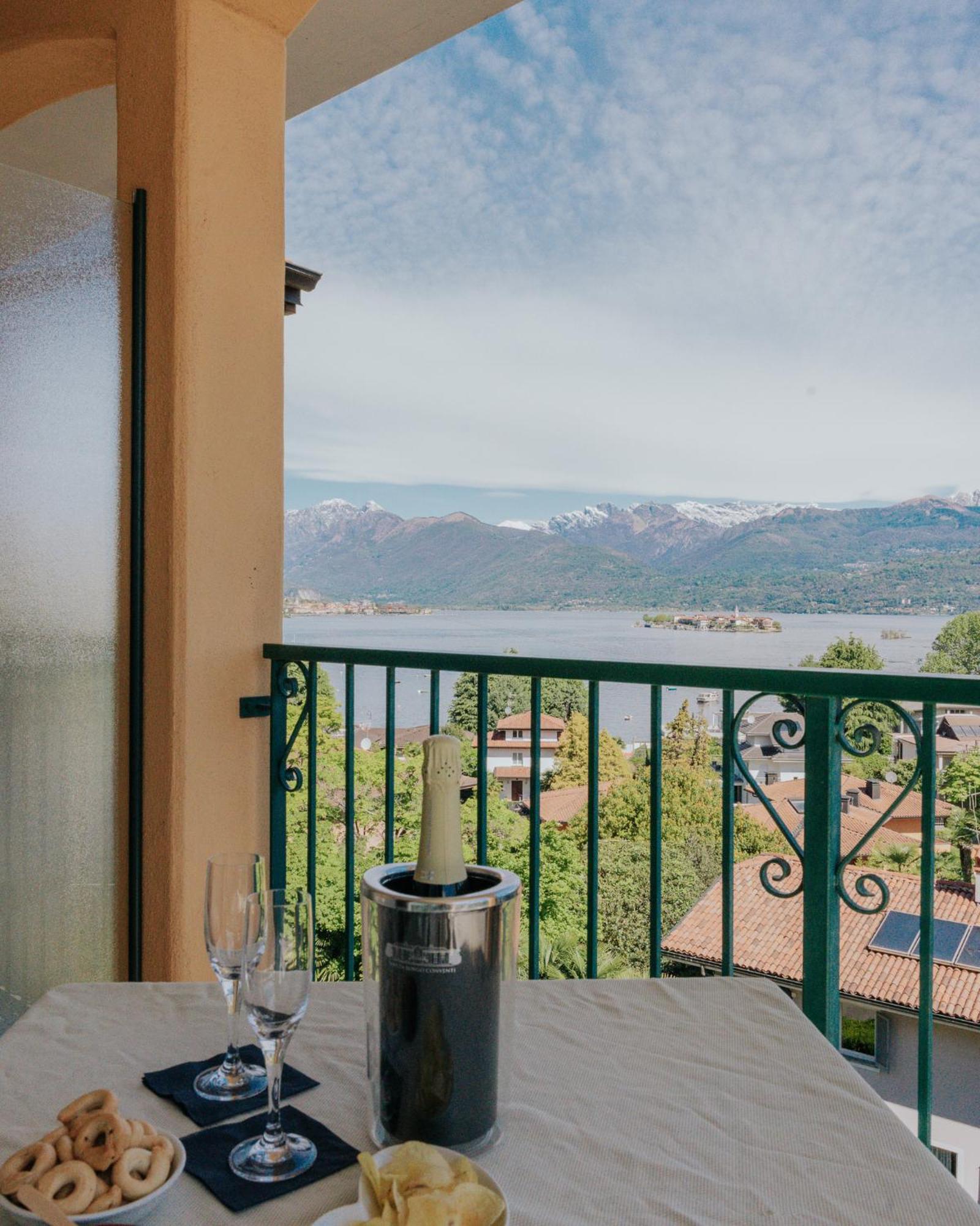 Hotel Flora Стреза Екстериор снимка