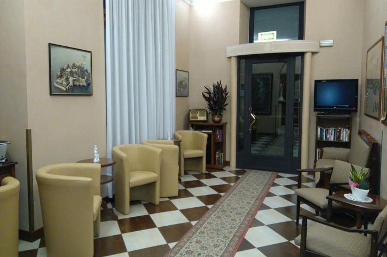 Hotel Flora Стреза Екстериор снимка
