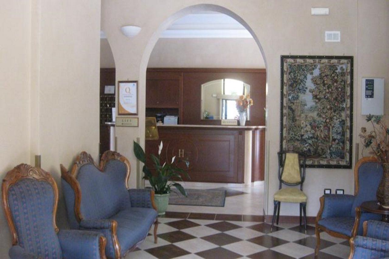 Hotel Flora Стреза Екстериор снимка
