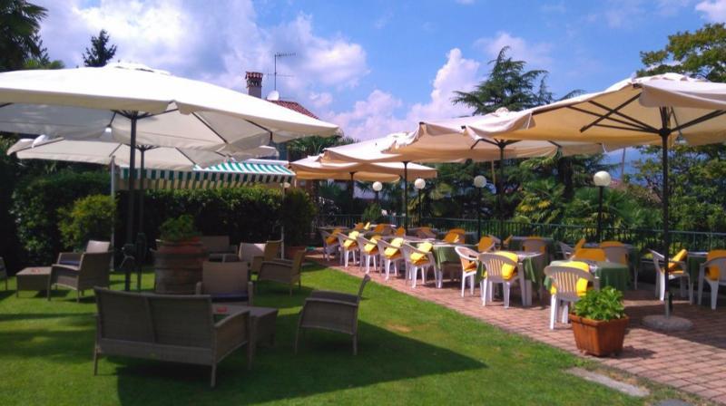 Hotel Flora Стреза Екстериор снимка