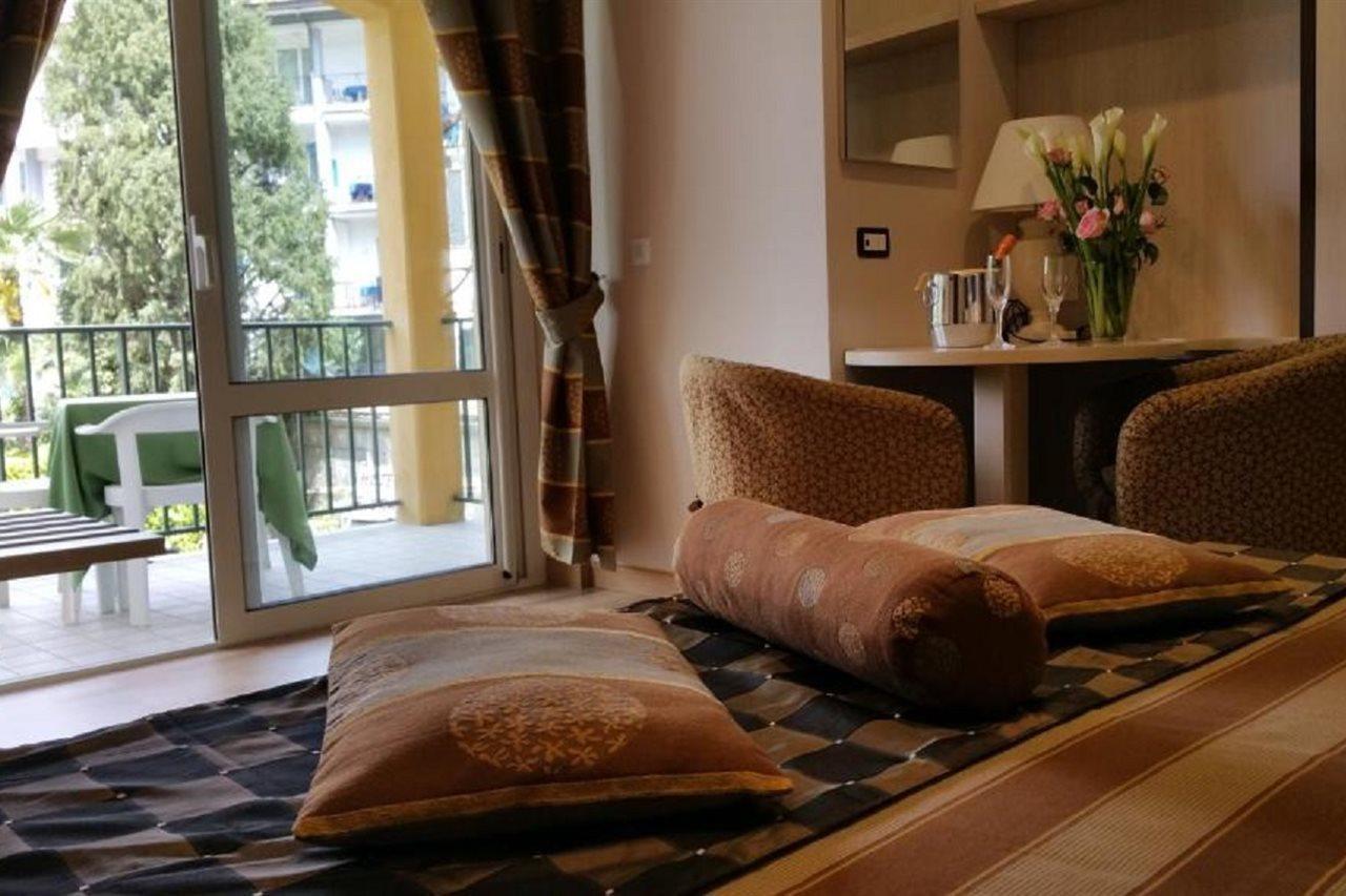 Hotel Flora Стреза Екстериор снимка