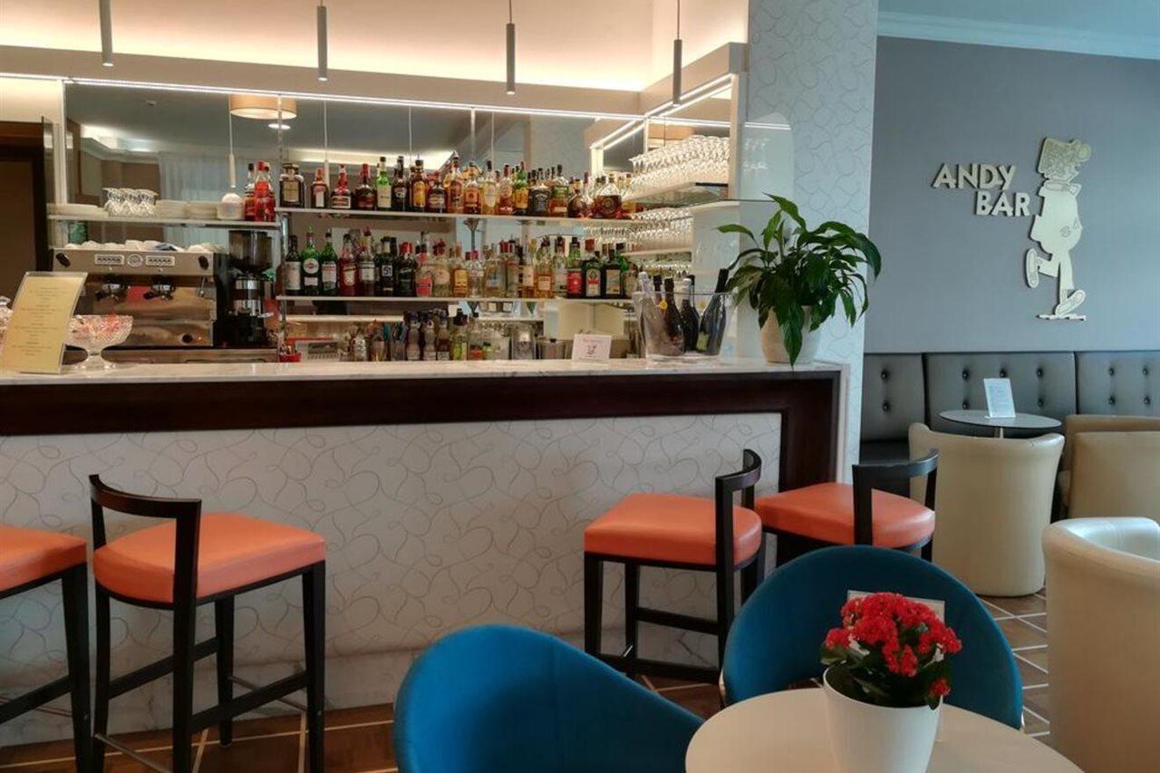 Hotel Flora Стреза Екстериор снимка